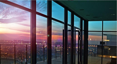 ngk action formula 1 hotel vid s balkona